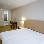 Szálloda Avenida 2*