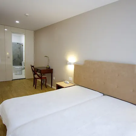 Hotell Avenida 2*