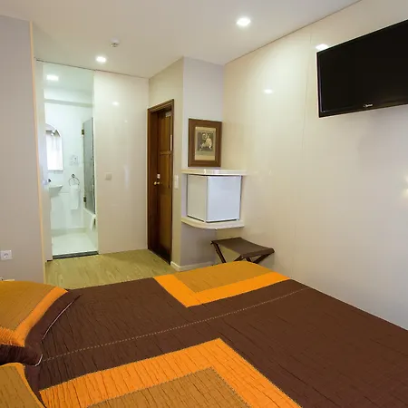 Hotel Avenida 2*