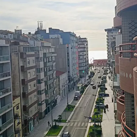 Отель Avenida