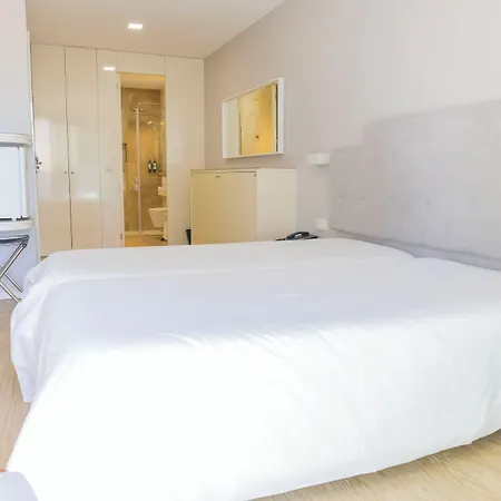 Avenida 2* Повуа-ди-Варзин